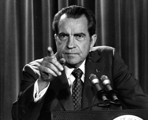 Nixon, pointing out the advantages of an Evironmental Protection Agency.