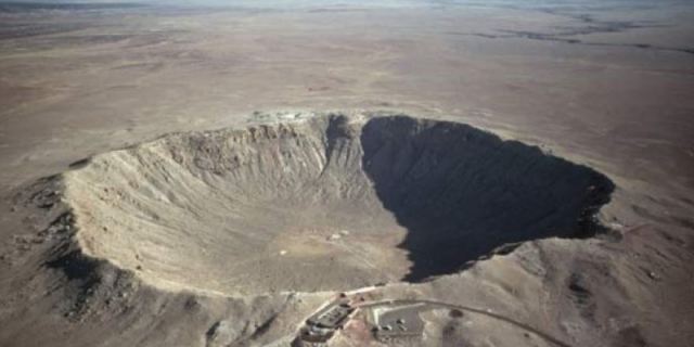 Meteor Crater in Arizona: an Apollo training ground